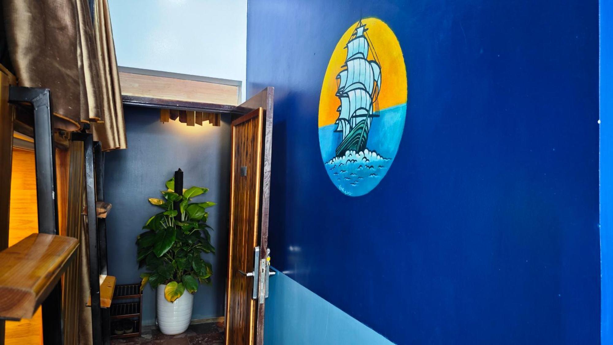 Catba Pod Hostel - Restaurant And Rooftop Bar Dong Khe Sau Exteriör bild