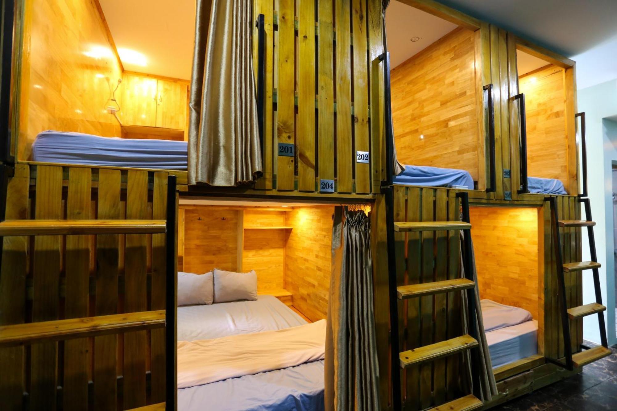 Catba Pod Hostel - Restaurant And Rooftop Bar Dong Khe Sau Exteriör bild