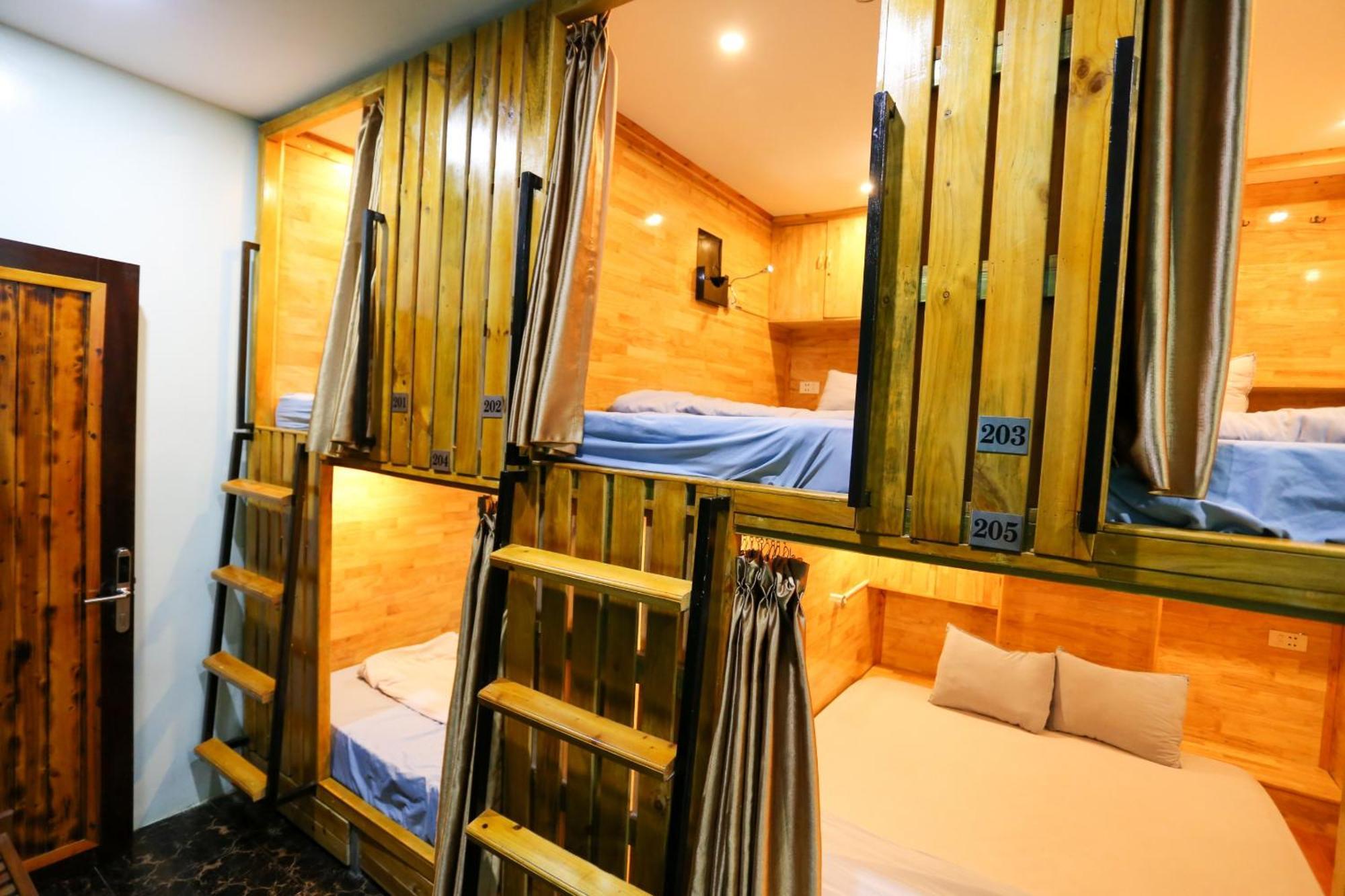 Catba Pod Hostel - Restaurant And Rooftop Bar Dong Khe Sau Exteriör bild