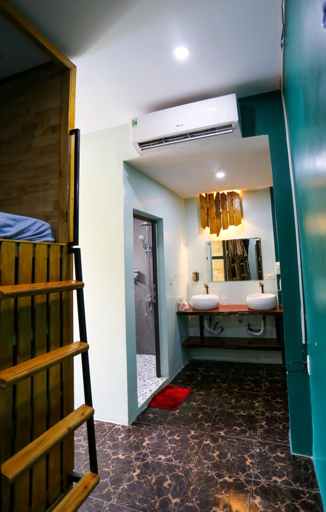 Catba Pod Hostel - Restaurant And Rooftop Bar Dong Khe Sau Exteriör bild