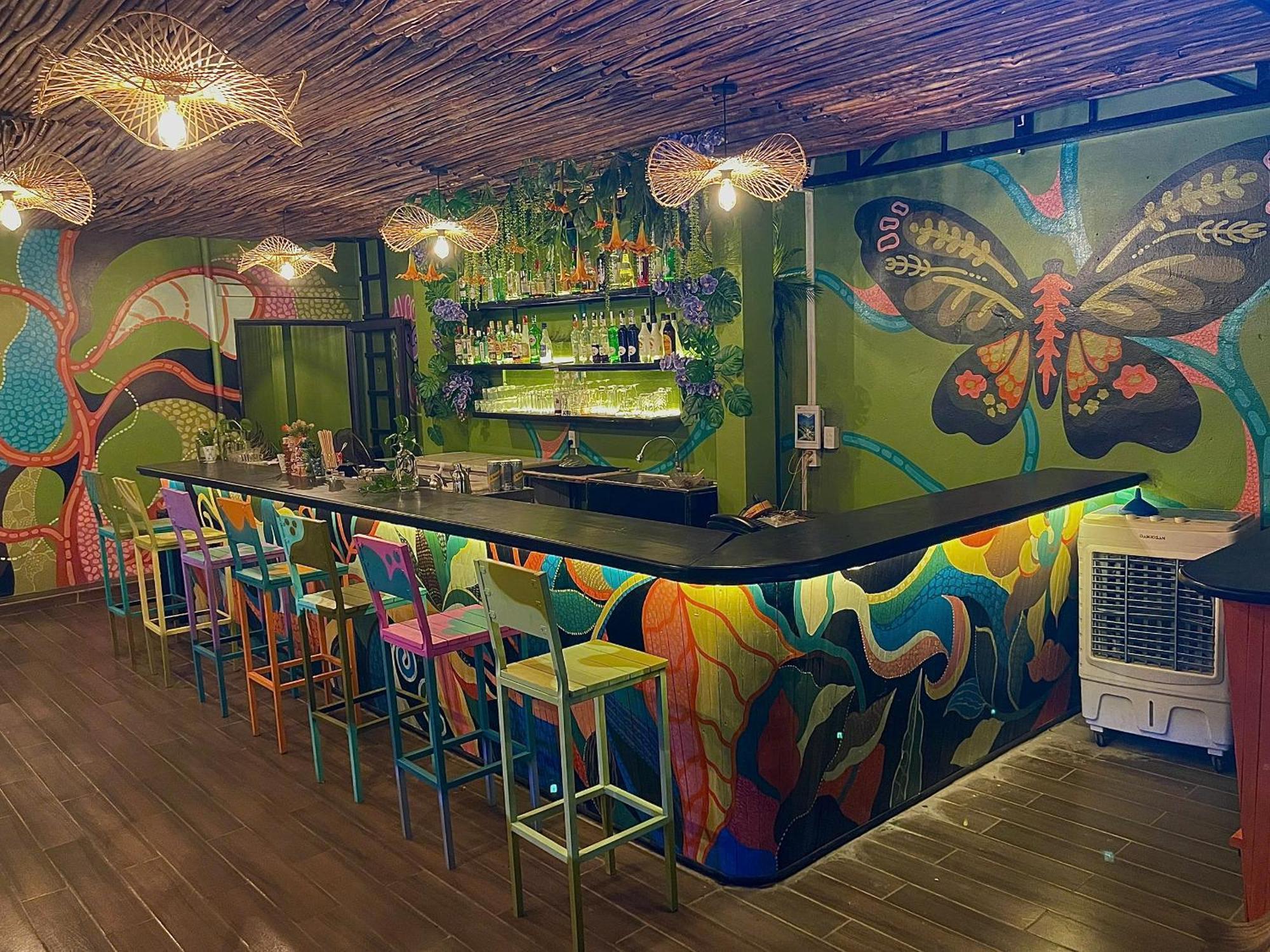 Catba Pod Hostel - Restaurant And Rooftop Bar Dong Khe Sau Exteriör bild